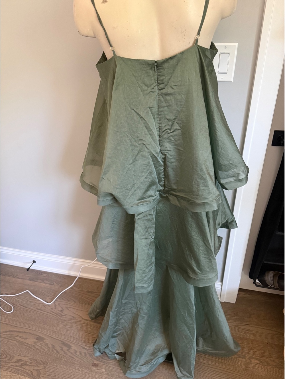 Elliatt Women's Olive Green Maxi Dress with Layered Flowy Design - Picture 5 of 9